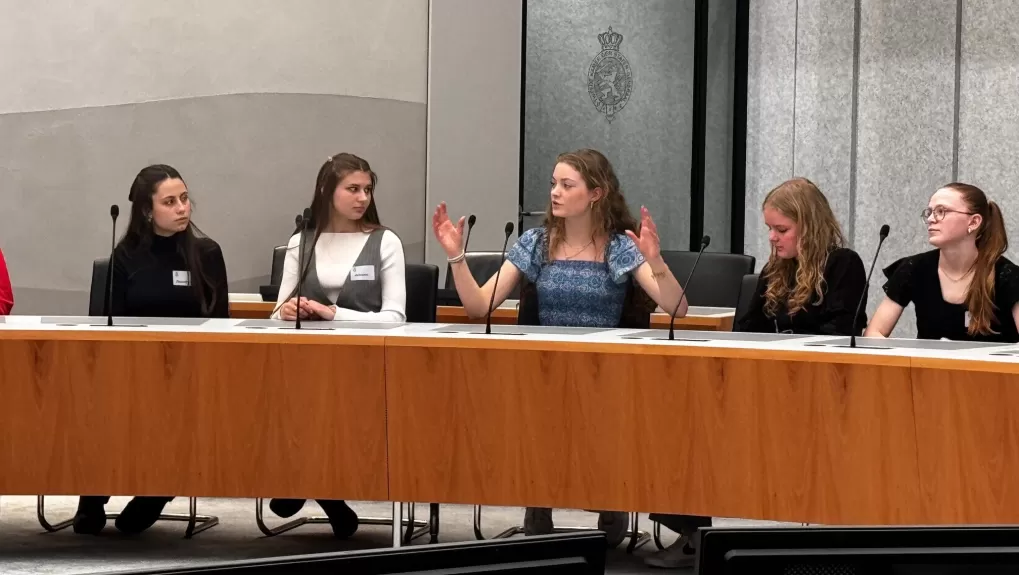 Jongerenparticipatieproject Moving Democracy Online 2.0