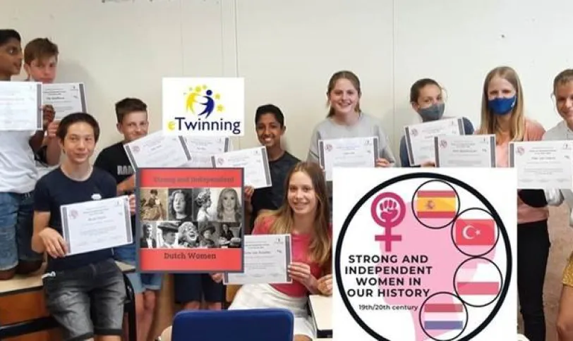 Leerlingen van Keizer Karel College tijdens eTwinning project