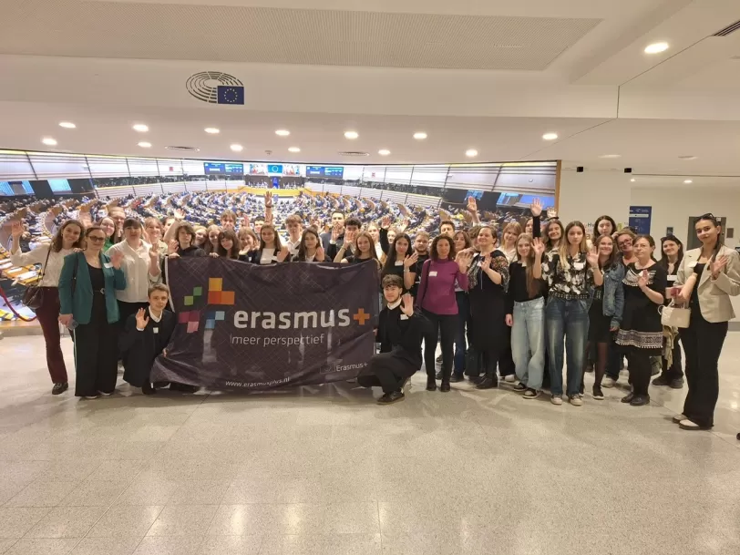 Jongerenparticipatieproject Moving Democracy Online 2.0